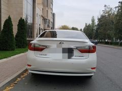 Photo of the vehicle Lexus ES