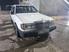 Сүрөт унаа Mercedes-Benz W124