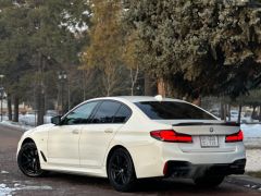 Photo of the vehicle BMW 5 Series