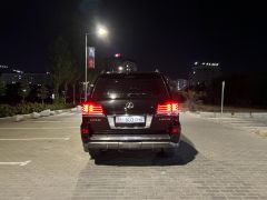 Photo of the vehicle Lexus LX