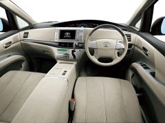 Photo of the vehicle Toyota Estima