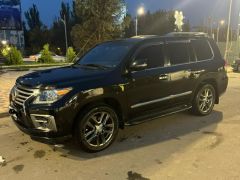 Photo of the vehicle Lexus LX