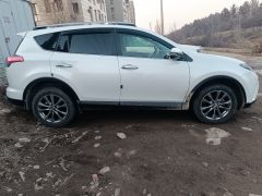 Сүрөт унаа Toyota RAV4