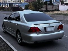 Photo of the vehicle Toyota Crown