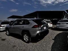 Сүрөт унаа Toyota RAV4