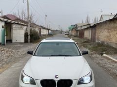 Photo of the vehicle BMW 5 Series