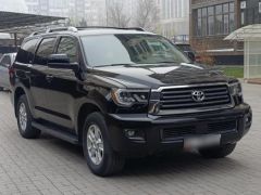 Фото авто Toyota Sequoia