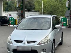 Сүрөт унаа Mitsubishi Grandis