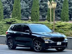 Photo of the vehicle BMW X5