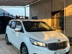 Photo of the vehicle Kia Carnival