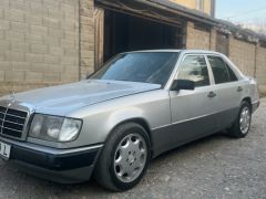 Фото авто Mercedes-Benz W124