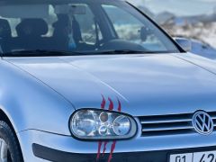 Сүрөт унаа Volkswagen Golf