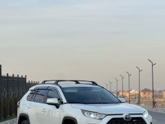 Сүрөт унаа Toyota RAV4