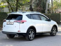 Сүрөт унаа Toyota RAV4