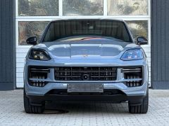 Photo of the vehicle Porsche Cayenne