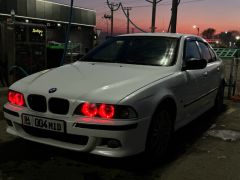 Photo of the vehicle BMW 5 Series