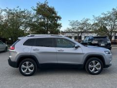 Фото авто Jeep Cherokee