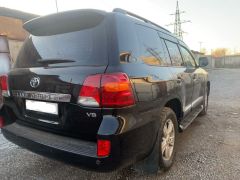 Photo of the vehicle Toyota Land Cruiser