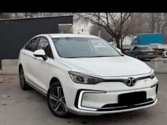 Фото авто BAIC EU5