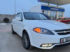 Сүрөт унаа Daewoo Gentra