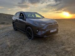 Сүрөт унаа Toyota RAV4