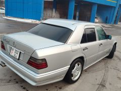 Сүрөт унаа Mercedes-Benz W124