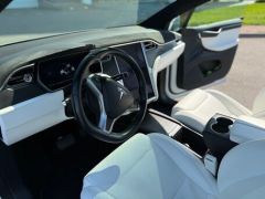 Сүрөт унаа Tesla Model X