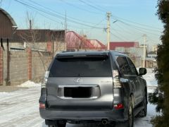 Photo of the vehicle Lexus GX