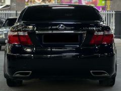 Photo of the vehicle Lexus LS