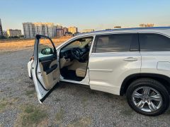 Фото авто Toyota Highlander