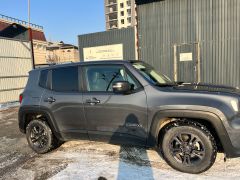 Photo of the vehicle Jeep Renegade