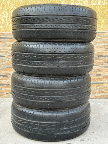 Шины - 215/55 R17 Bridgestone. Комплект летних шин