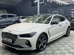 Photo of the vehicle Genesis G70