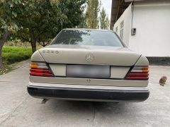 Сүрөт унаа Mercedes-Benz W124