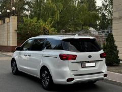 Фото авто Kia Carnival