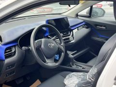 Сүрөт унаа Toyota C-HR