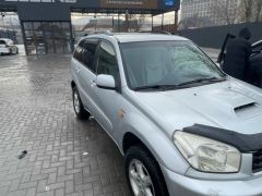 Сүрөт унаа Toyota RAV4