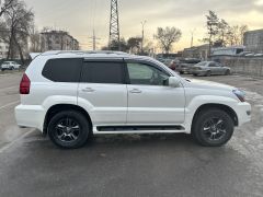 Photo of the vehicle Lexus GX