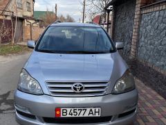 Сүрөт унаа Toyota Avensis Verso