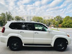 Photo of the vehicle Lexus GX