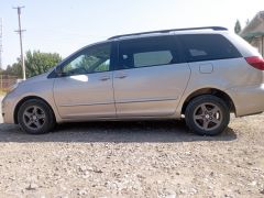 Фото авто Toyota Sienna