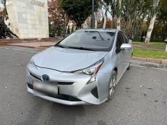 Фото авто Toyota Prius