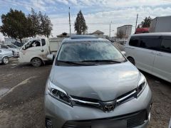 Фото авто Toyota Sienna