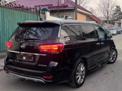 Photo of the vehicle Kia Carnival