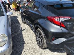 Сүрөт унаа Toyota C-HR