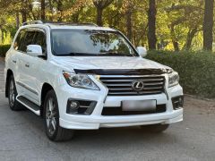 Photo of the vehicle Lexus LX