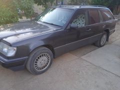 Сүрөт унаа Mercedes-Benz W124