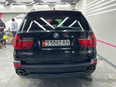 Photo of the vehicle BMW X5