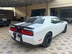 Фото Dodge Challenger  2017