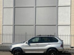 Photo of the vehicle BMW X5